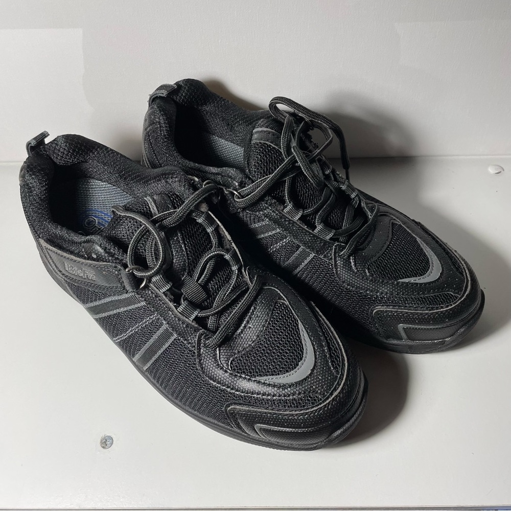 Black biofit orthotic shoes